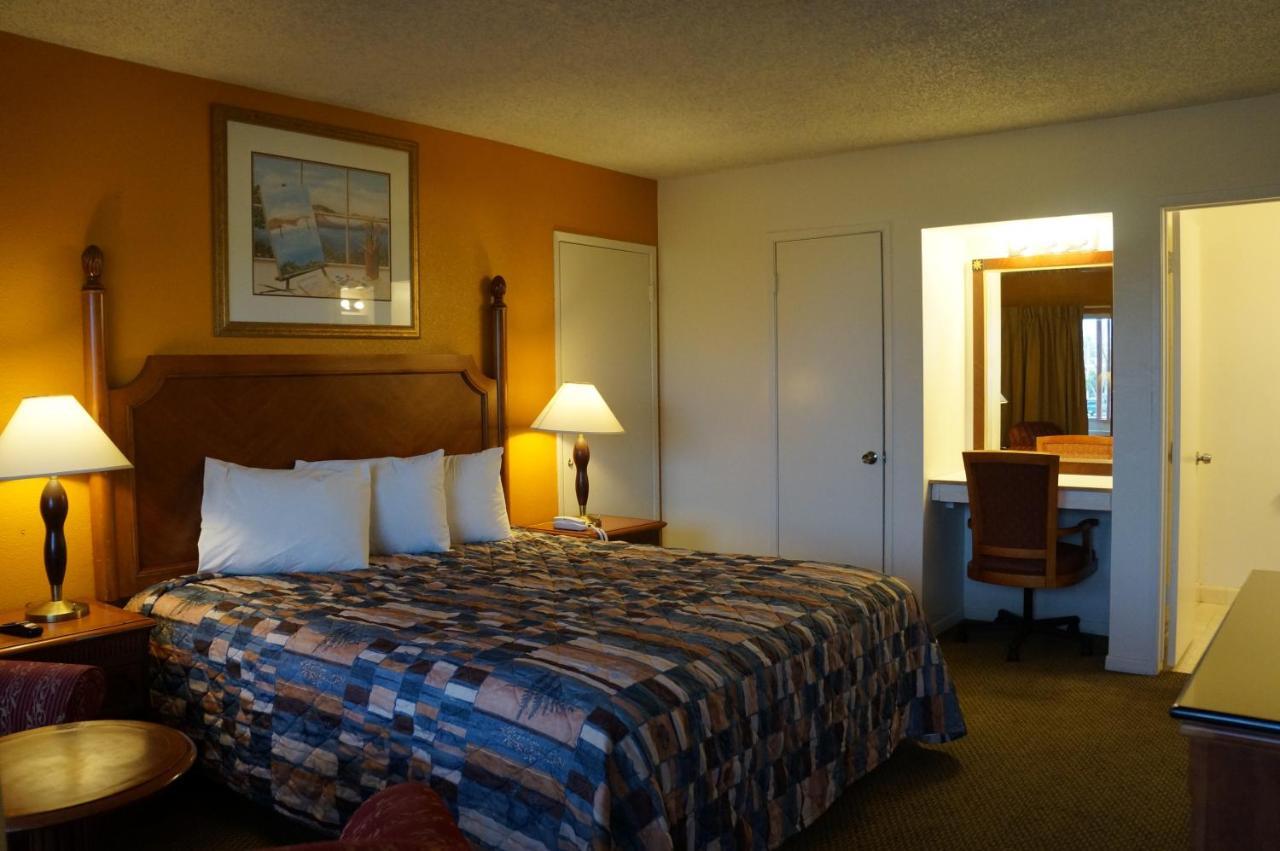 Classic Inn Red Bluff Eksteriør billede